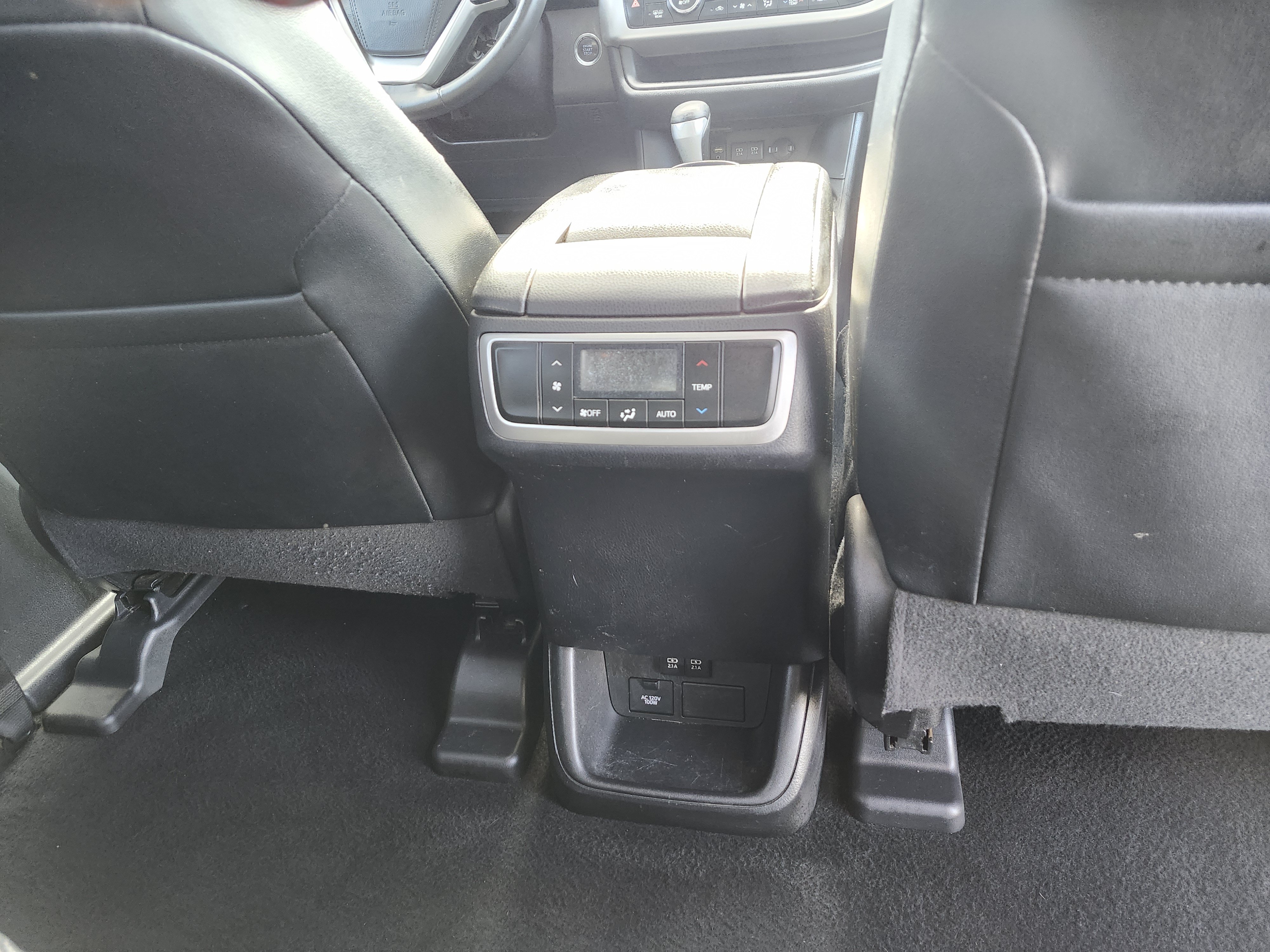 Used 2018 Toyota Highlander SE AWD/4WD image 23