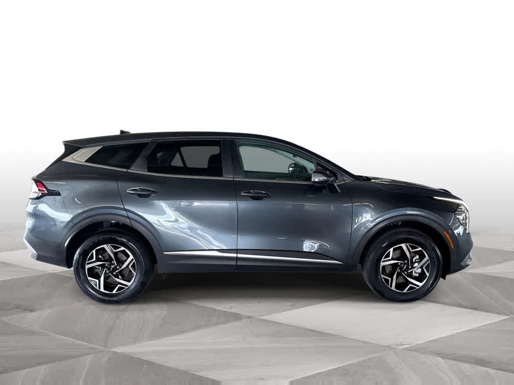 Used 2025 Kia Sportage LX AWD/4WD image 9