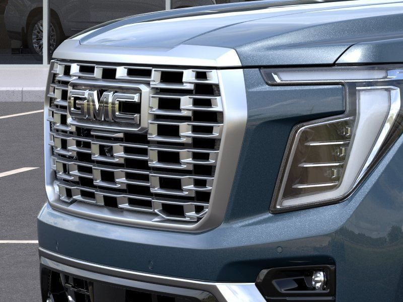 New 2026 GMC Yukon Denali w/ Denali Reserve Package AWD/4WD image 13