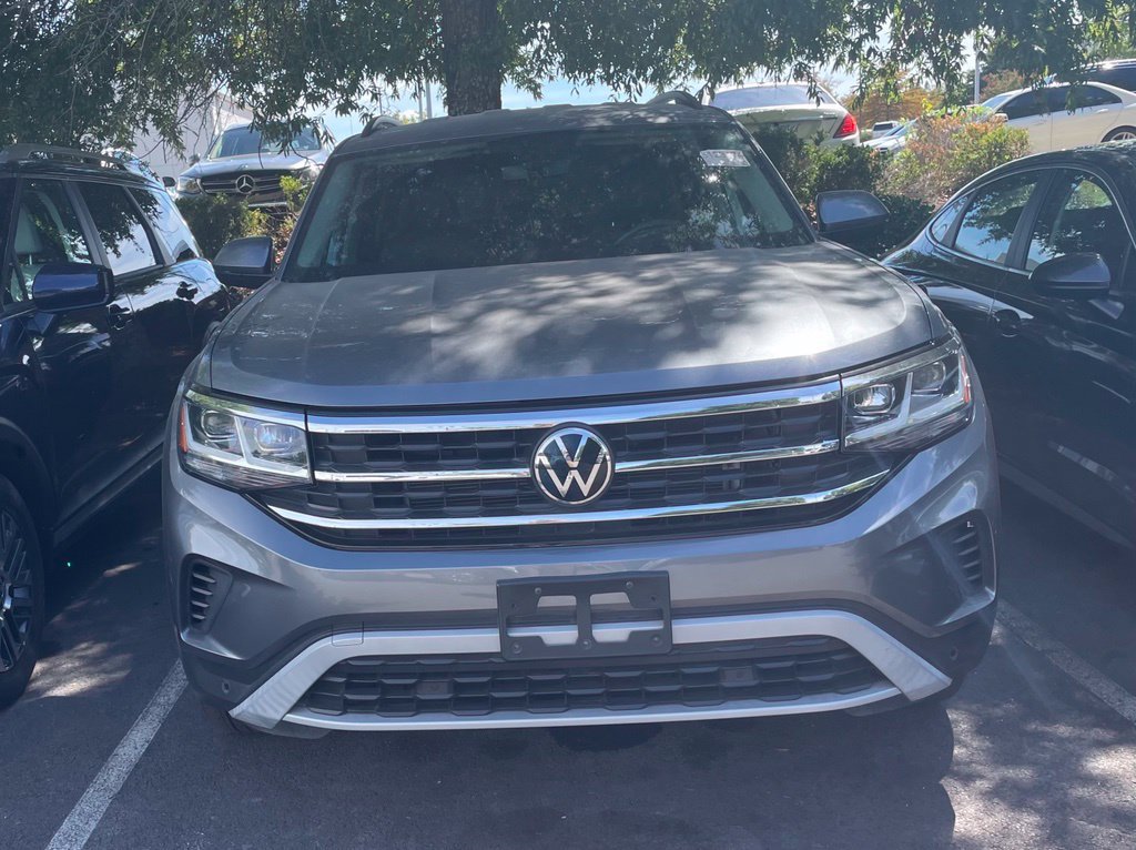 Used 2023 Volkswagen Atlas SE w/ Black Wheel Package FWD image 2