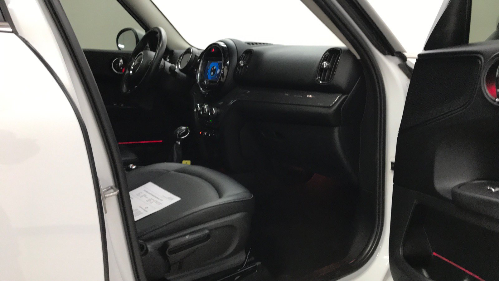 Used 2019 MINI Cooper Countryman w/ Storage Package FWD image 17