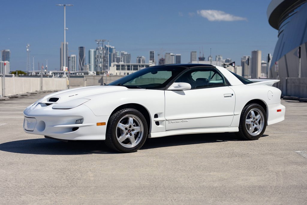 Used 2001 Pontiac Firebird Trans Am image 1