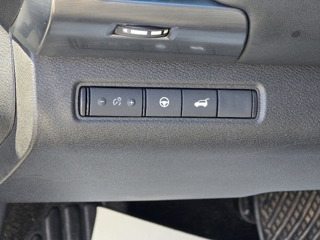 Used 2024 Nissan Pathfinder SL w/ SL Premium Package image 9