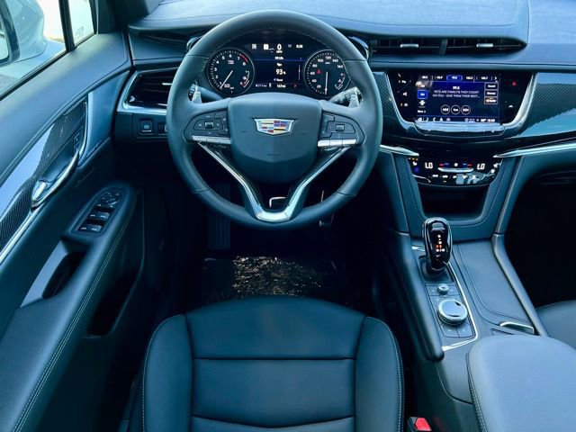 New 2024 Cadillac XT6 Sport w/ LPO, ONYX Package image 13