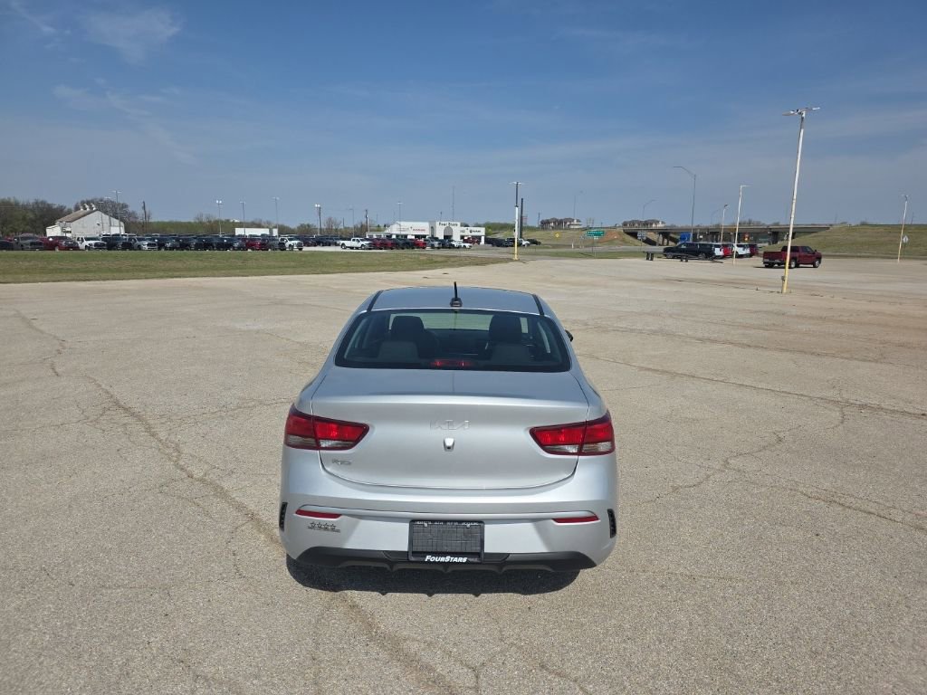 Used 2023 Kia Rio LX image 4