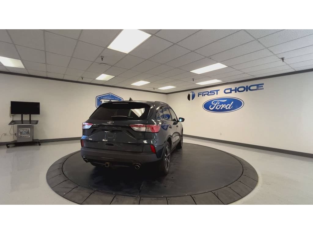 Used 2022 Ford Escape SEL w/ SEL Stealth AWD Package image 9