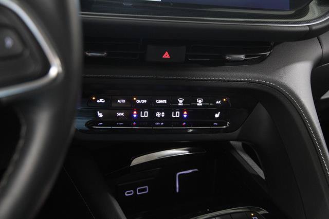 Used 2023 Buick Envision Essence FWD image 16