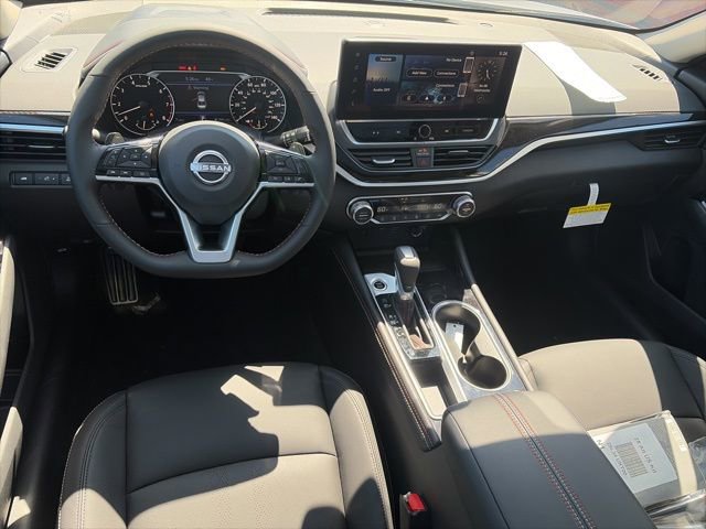 New 2025 Nissan Altima 2.5 SR w/ SR Premium Package FWD image 12