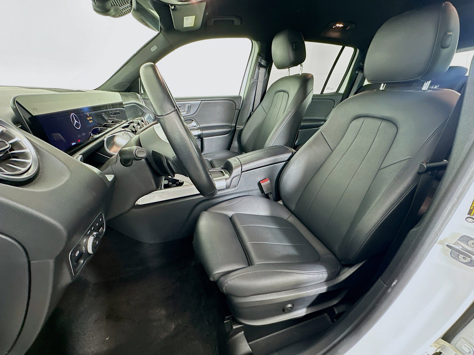 Used 2024 Mercedes-Benz GLB 250 GLB 250 image 13