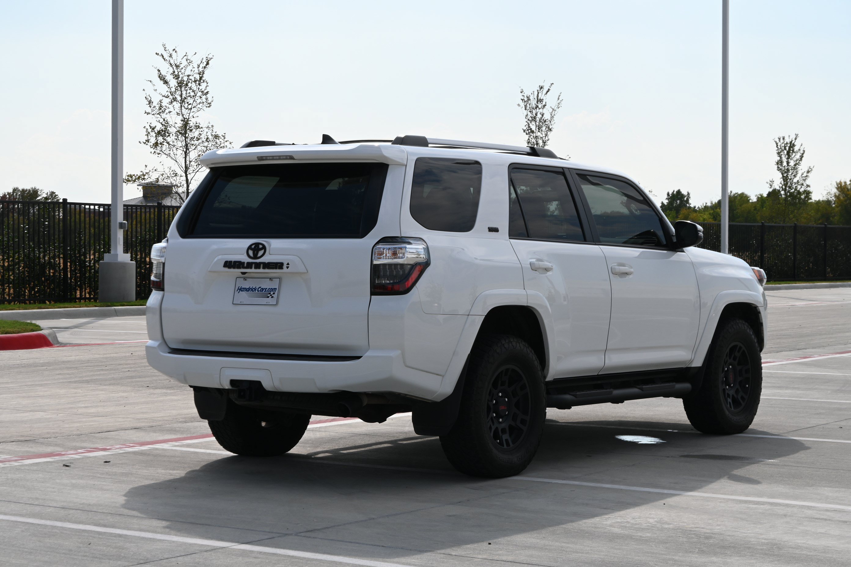 Used 2023 Toyota 4Runner SR5 Premium w/ Moonroof Package AWD/4WD image 9