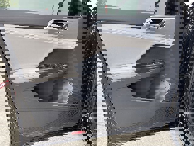 New 2025 Volkswagen Taos SE image 14