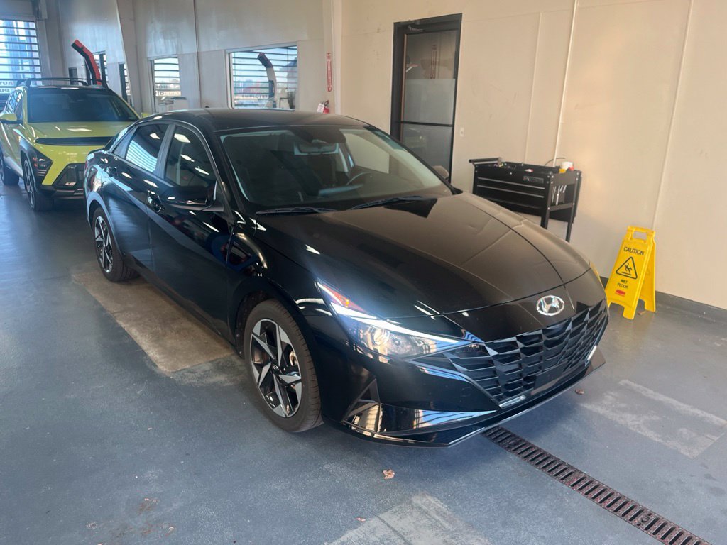 Used 2023 Hyundai Elantra SEL w/ Convenience Package