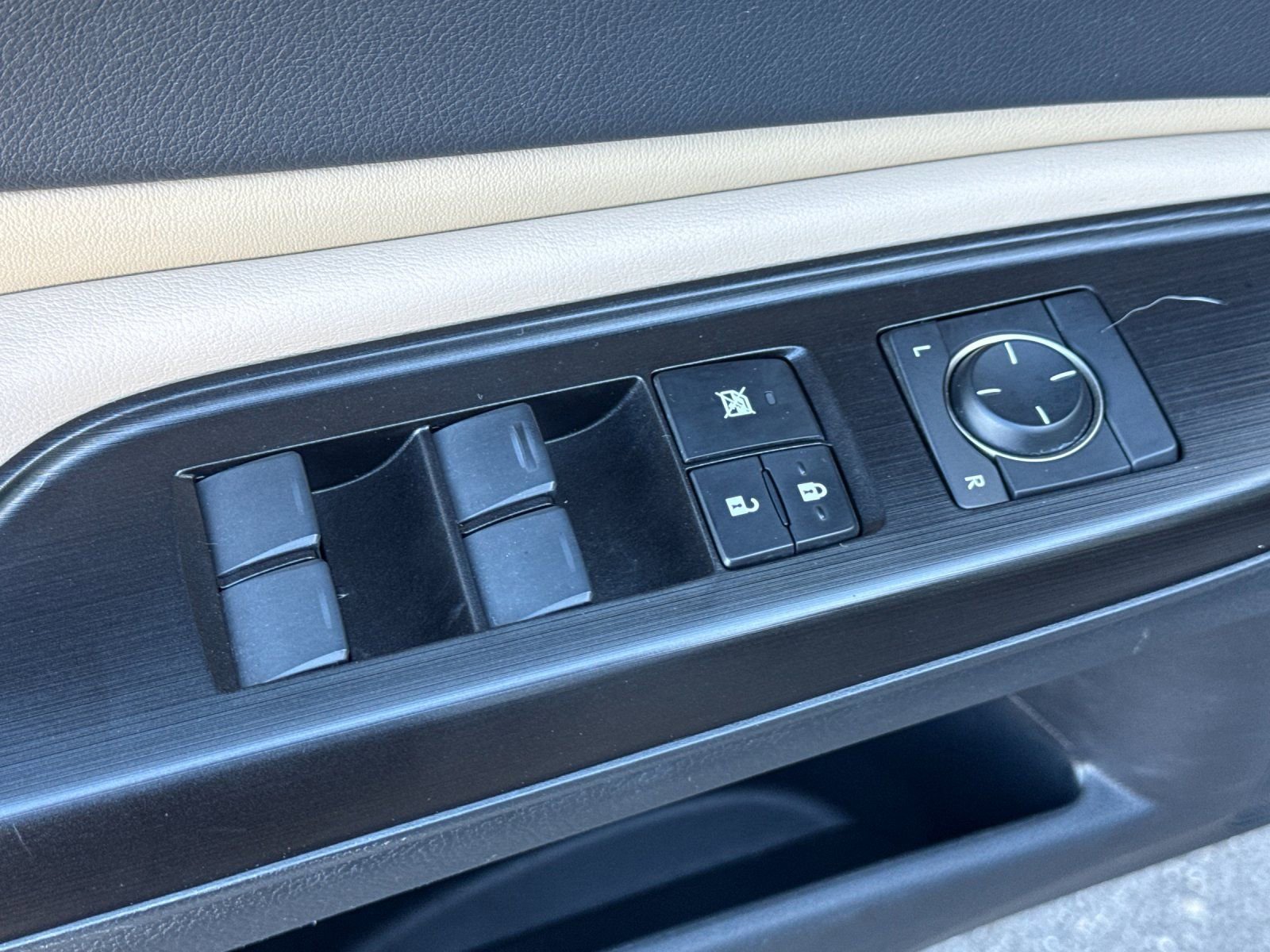 Used 2019 Lexus ES 350 350 w/ Accessory Package image 13