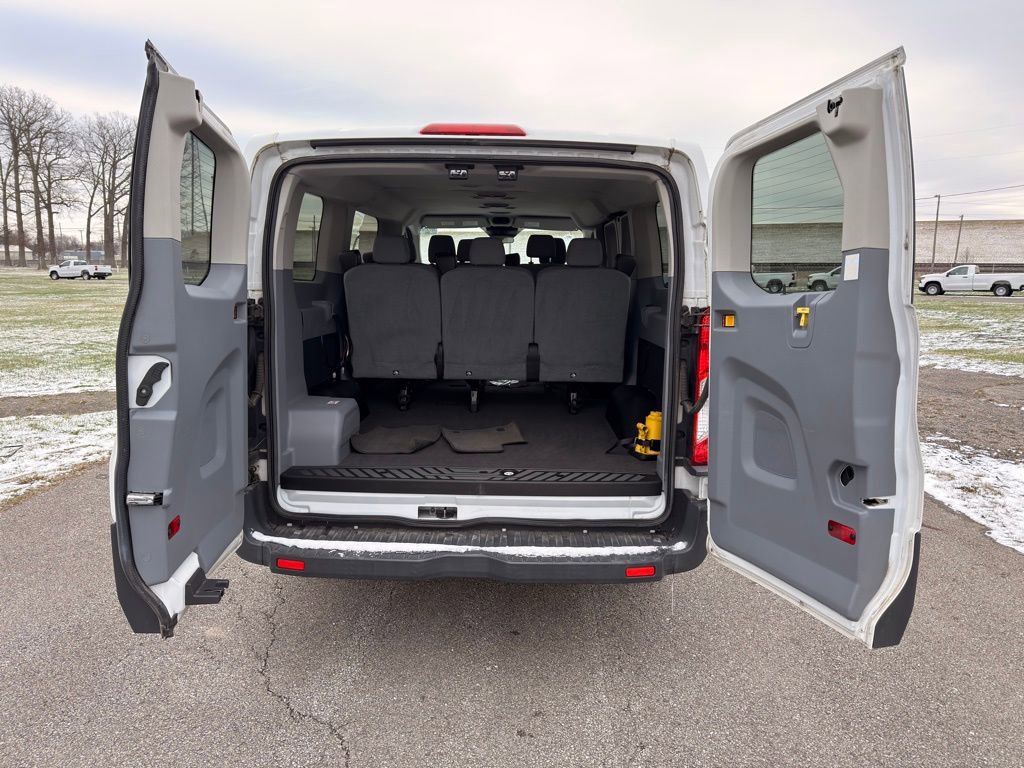 Used 2015 Ford Transit 150 XLT RWD image 22