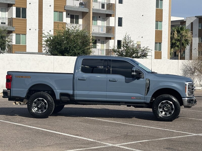 Used 2023 Ford F250 Lariat w/ Lariat Ultimate Package AWD/4WD image 3