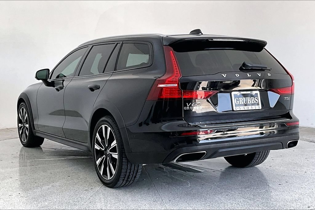 Used 2022 Volvo V60 T5 Cross Country w/ Advanced Package AWD/4WD image 15