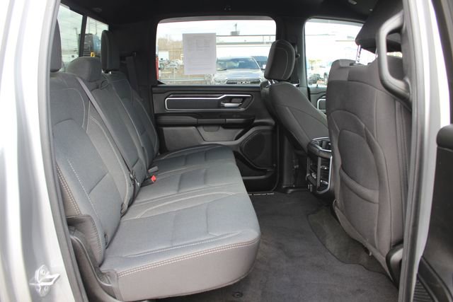 Used 2022 RAM 1500 Big Horn AWD/4WD image 32