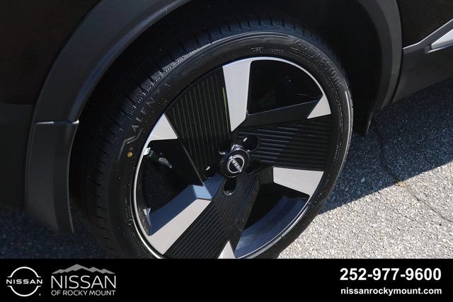 New 2025 Nissan Kicks SR FWD image 7