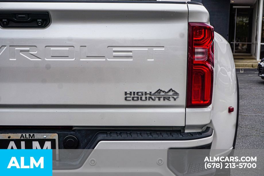 Used 2025 Chevrolet Silverado 3500 High Country w/ Technology Package image 13