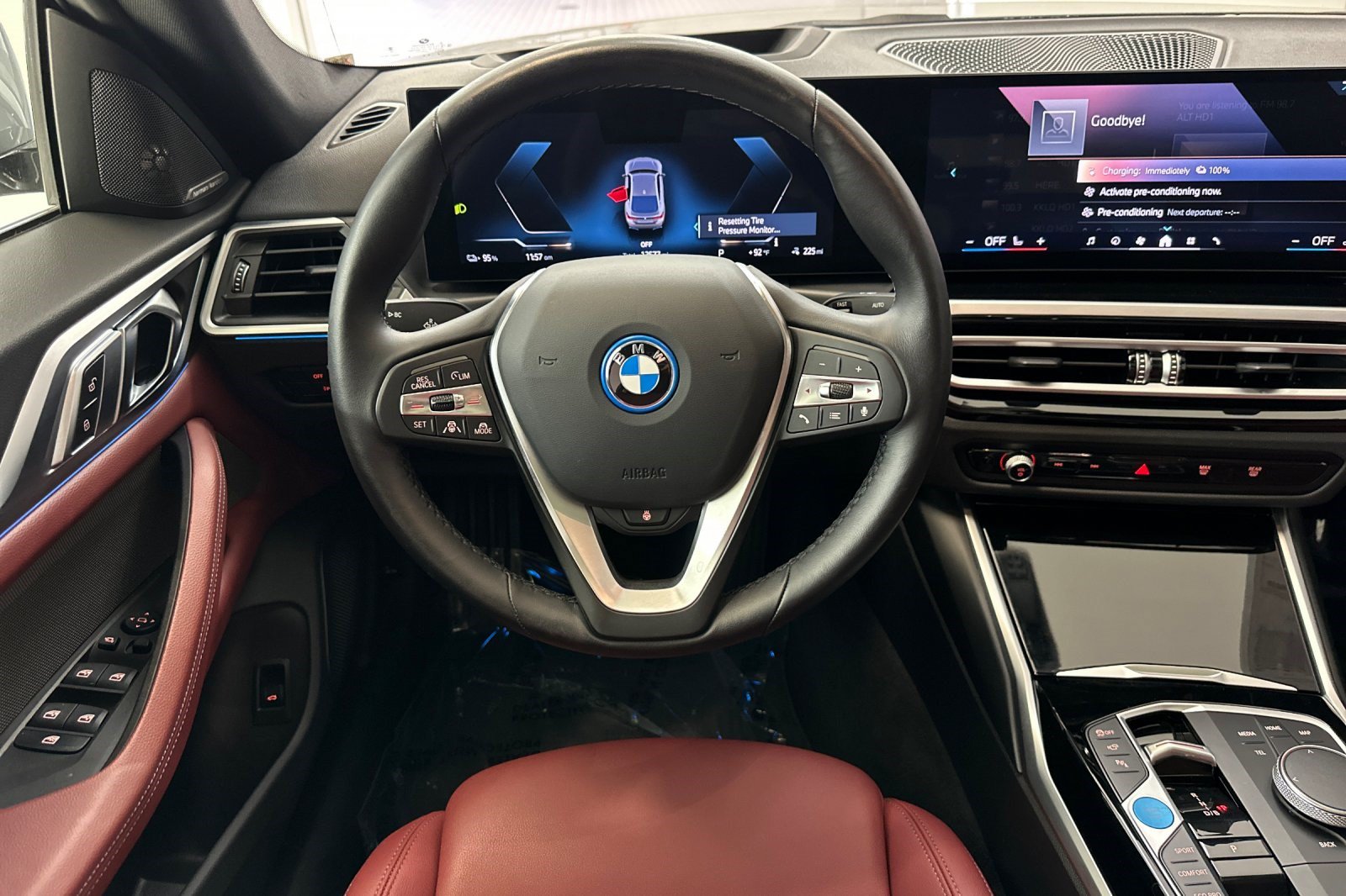 Certified 2024 BMW i4 eDrive40 w/ Premium Package RWD image 33