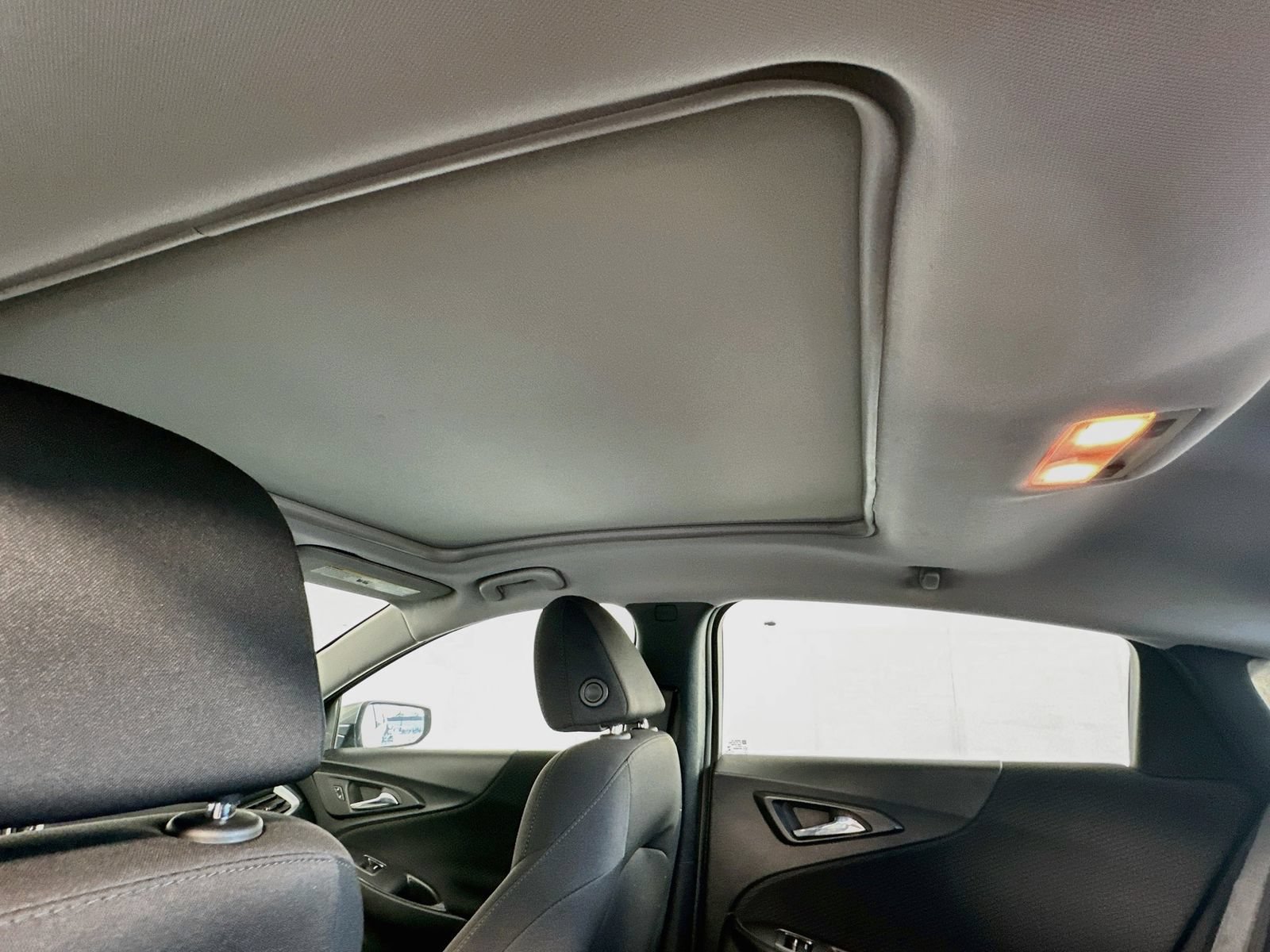 Used 2023 Chevrolet Malibu LT FWD image 21