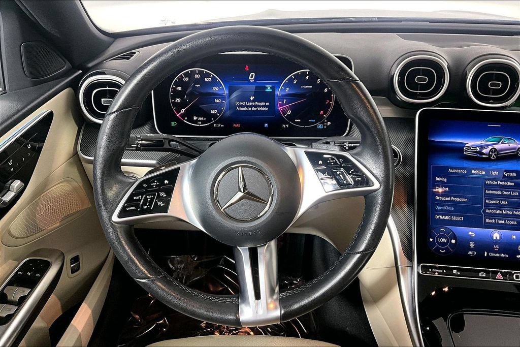 Used 2025 Mercedes-Benz C 300 Sedan image 5