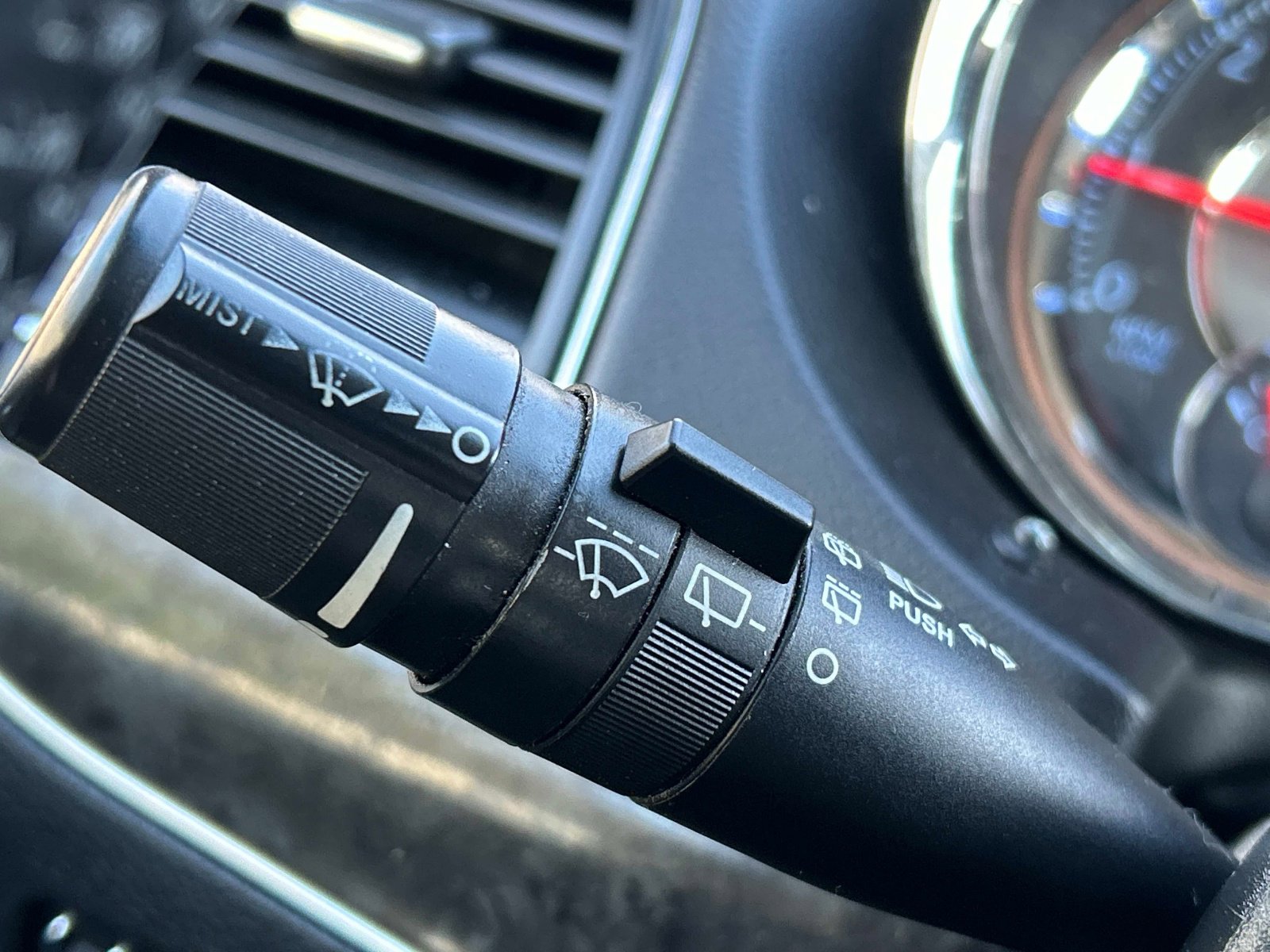 Used 2015 Chrysler Town & Country Touring FWD image 26