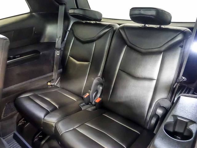 Certified 2024 Cadillac XT6 Luxury w/ LPO, Floor Liner Package AWD/4WD image 17