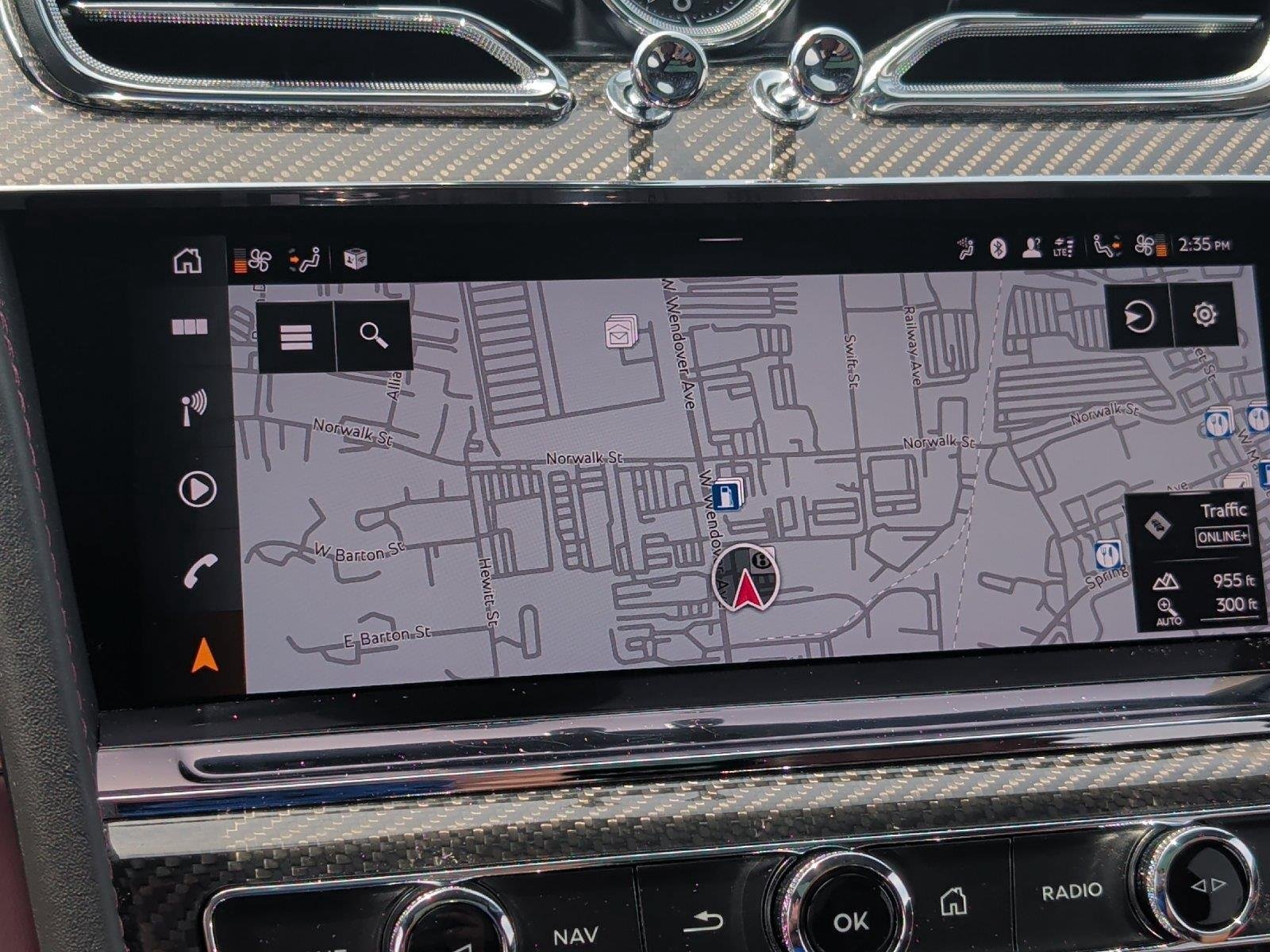 Used 2022 Bentley Bentayga AWD/4WD image 31