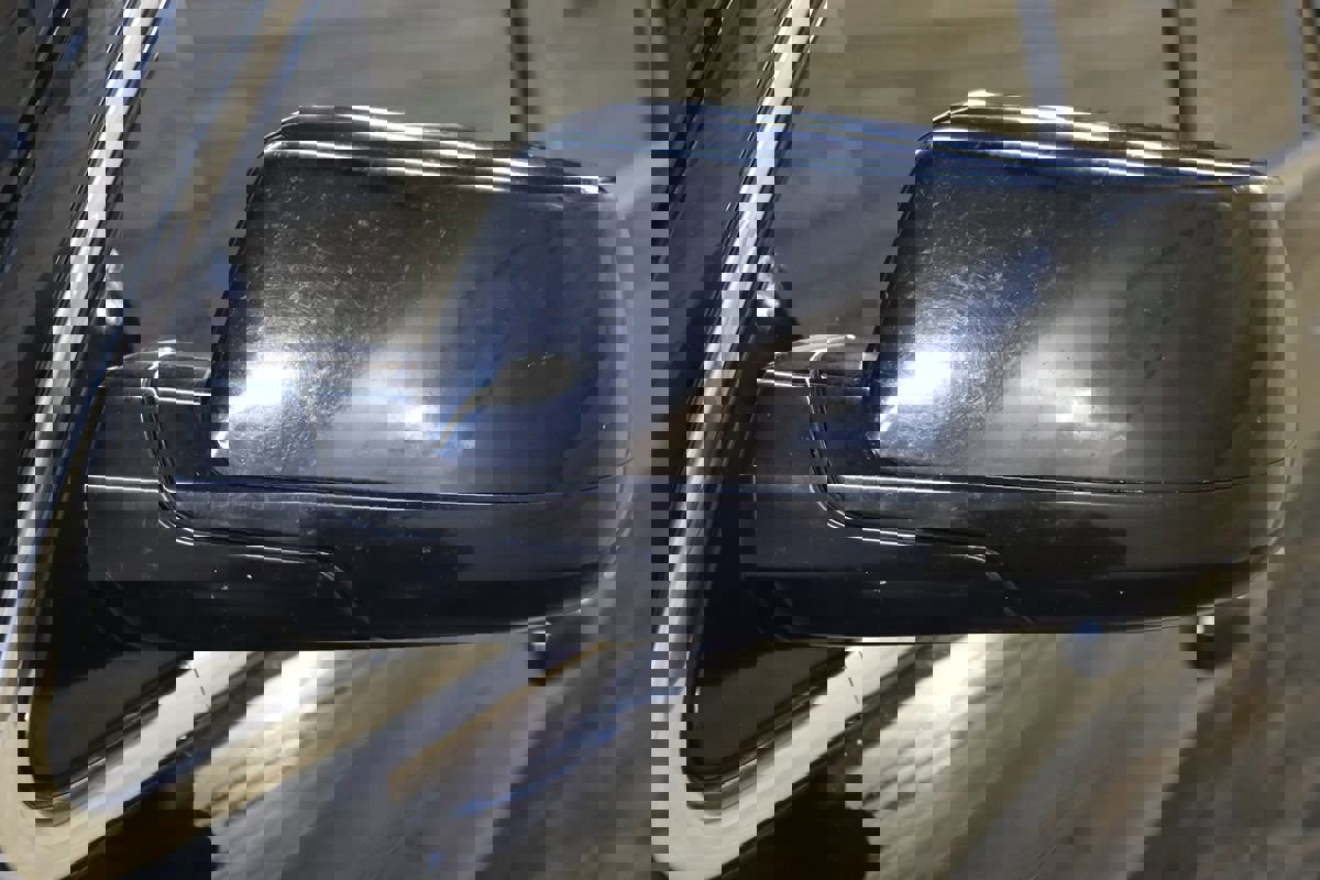 Used 2015 GMC Yukon SLT w/ HD Trailering Package image 17