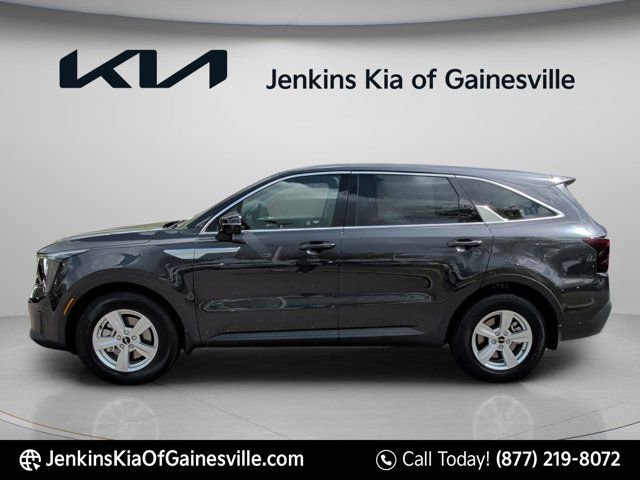 New 2026 Kia Sorento LX FWD image 8