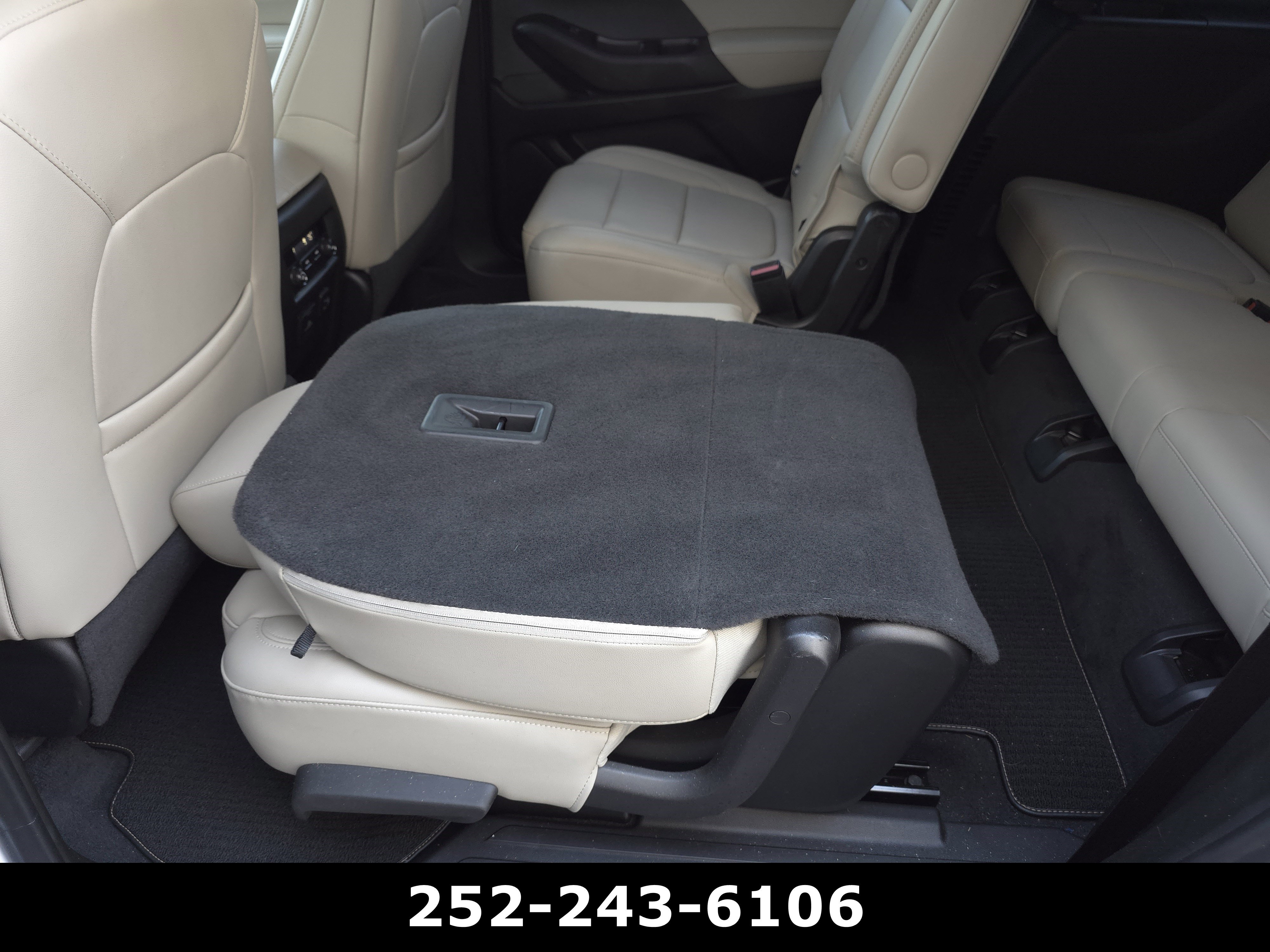 Used 2023 Chevrolet Traverse LT w/ LT Premium Package image 31