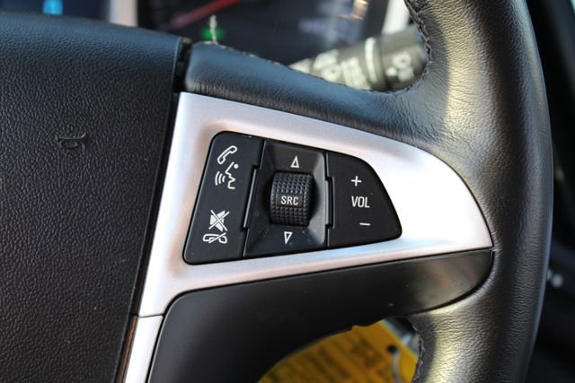Used 2017 Chevrolet Equinox Premier w/ Enhanced Convenience Package AWD/4WD image 19