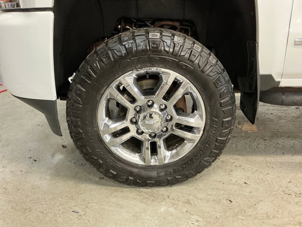 Used 2017 Chevrolet Silverado 2500 High Country w/ Duramax Plus Package AWD/4WD image 20
