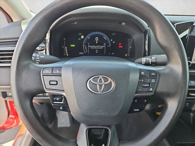Used 2025 Toyota Camry LE FWD image 12