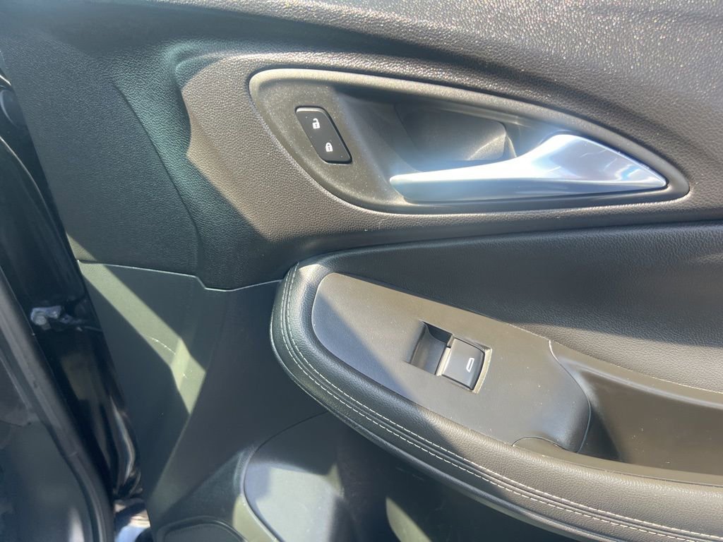 Used 2024 Buick Encore GX Sport Touring image 26