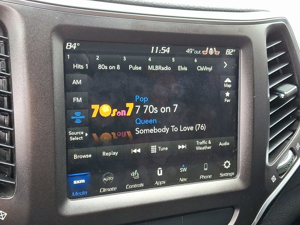 Used 2020 Jeep Cherokee Trailhawk w/ Cold Weather Group image 18