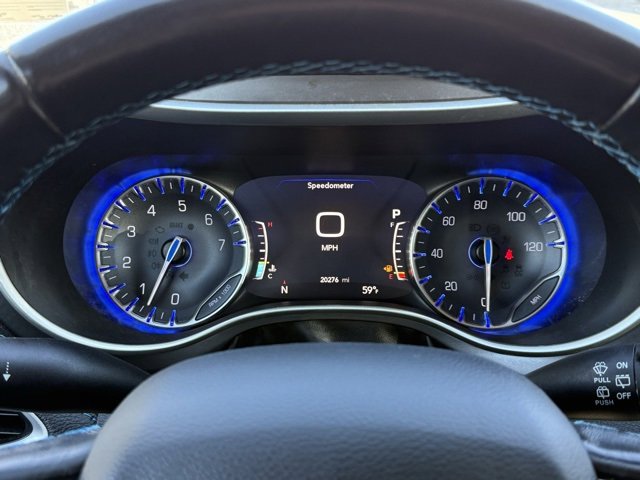 Certified 2021 Chrysler Pacifica Touring-L image 32