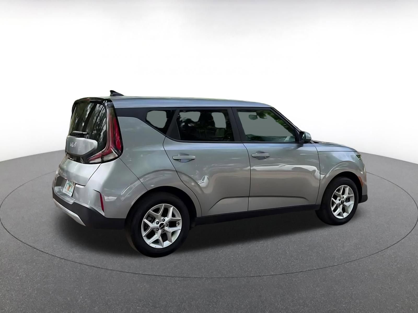 Used 2025 Kia Soul LX w/ LX Technology Package image 16