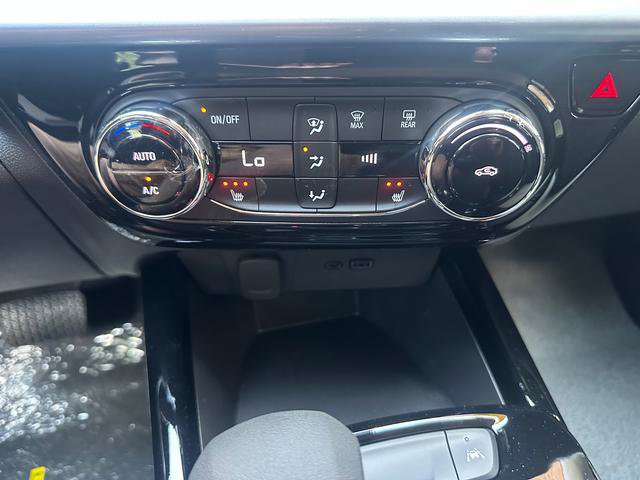 New 2025 Chevrolet Trax LT w/ Driver Confidence Package image 18