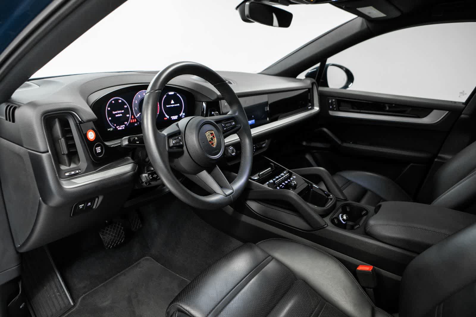 Certified 2024 Porsche Cayenne Coupe AWD/4WD image 4