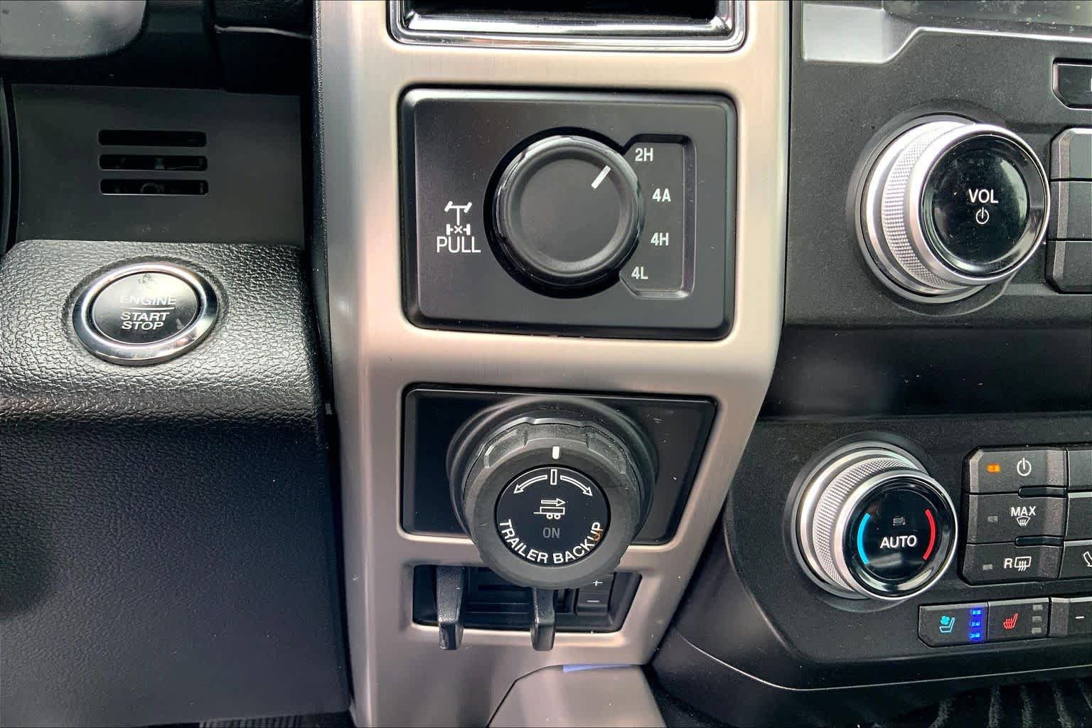 Used 2019 Ford F150 Platinum w/ Equipment Group 701A Luxury image 31