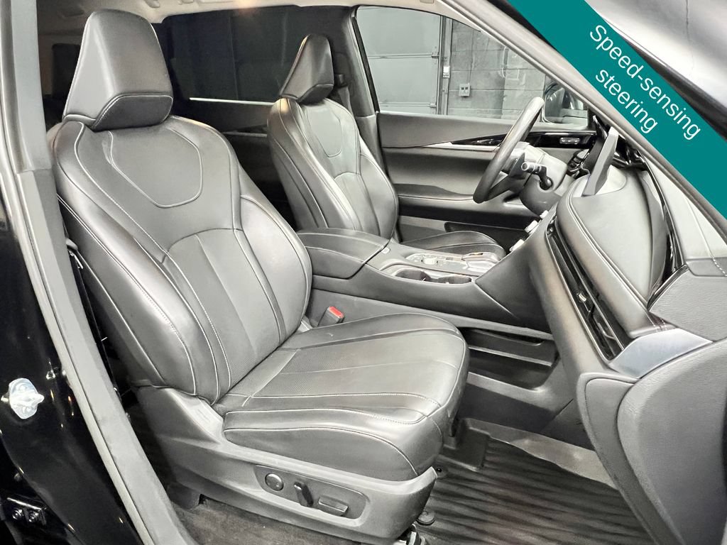 Used 2025 INFINITI QX60 Pure w/ Cargo Package AWD/4WD image 8