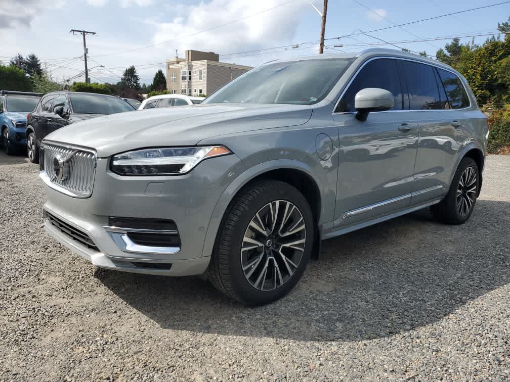 Used 2024 Volvo XC90 T8 Plus w/ Protection Package AWD/4WD image 2