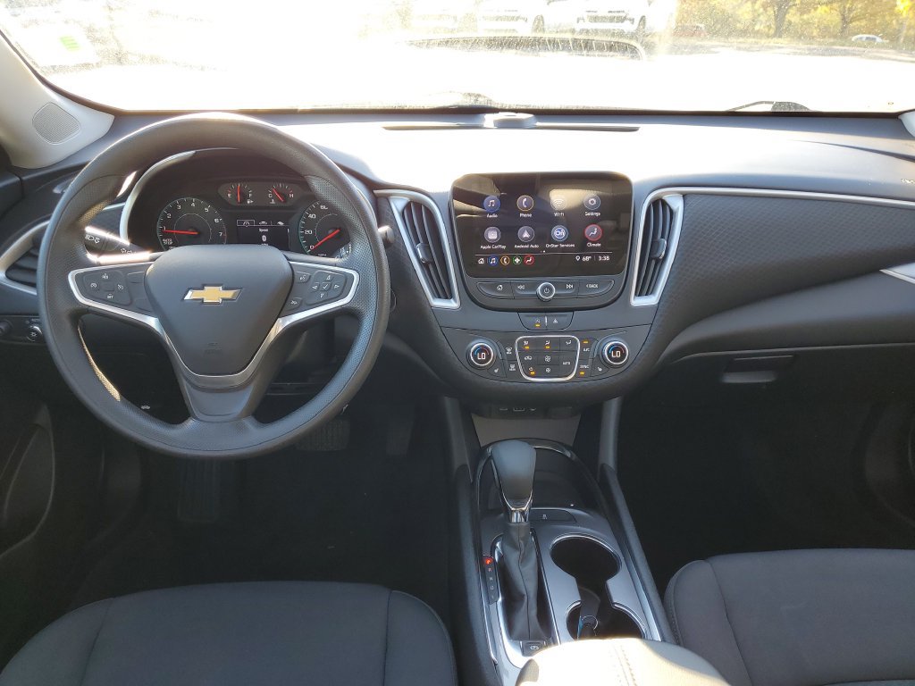 Used 2022 Chevrolet Malibu LT FWD image 23