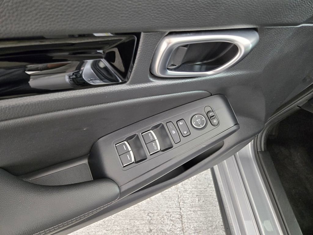 Used 2023 Honda Civic EX-L image 24