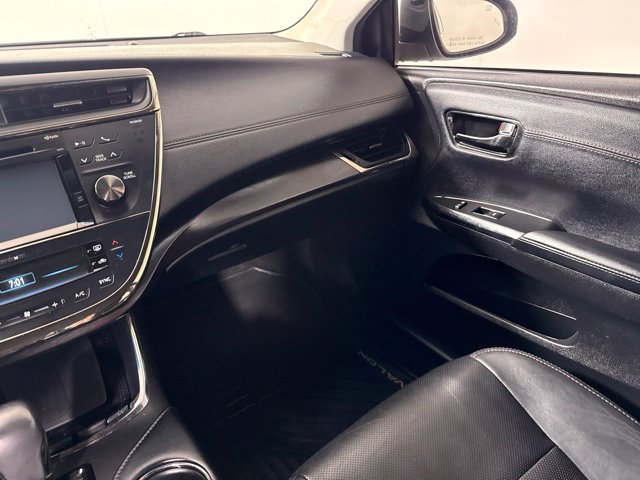 Used 2016 Toyota Avalon Limited w/ Toyota Safety Sense Package FWD image 31