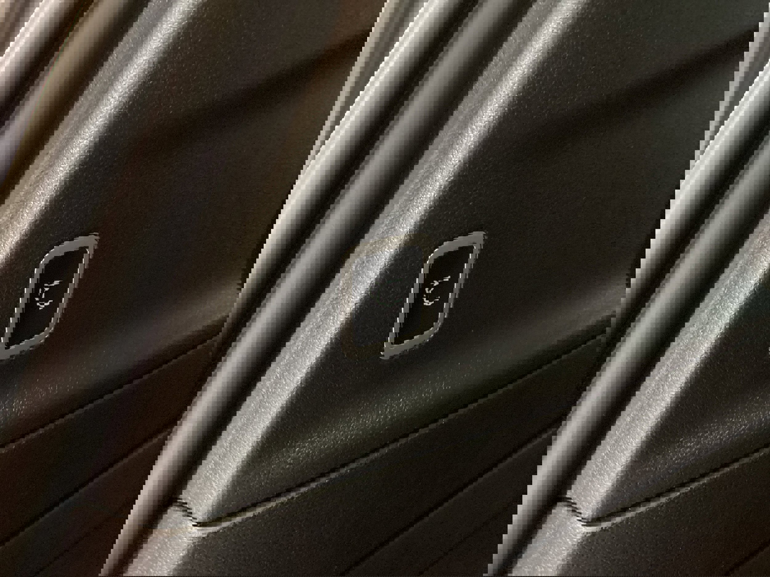 Used 2025 Chrysler Pacifica Pinnacle image 6