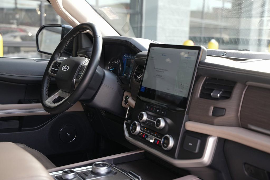 Used 2024 Ford Expedition Max Limited image 24