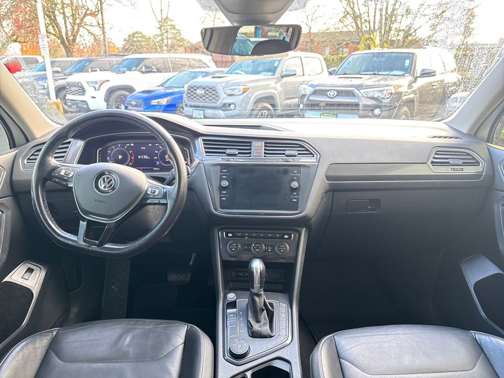 Used 2019 Volkswagen Tiguan SEL Premium w/ 3rd Row Seat Package image 12